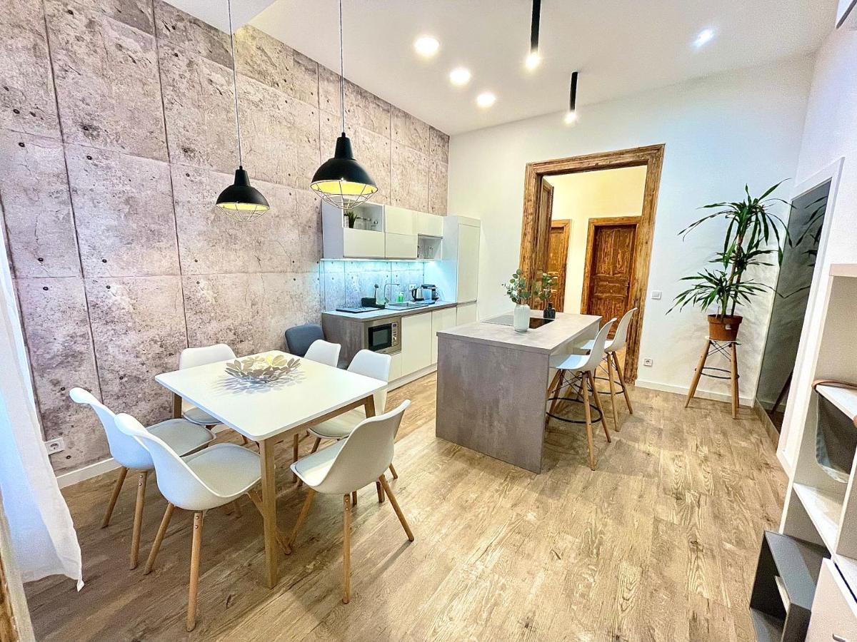 Dream Romance Residency - Finnish Sauna Budapest Eksteriør bilde